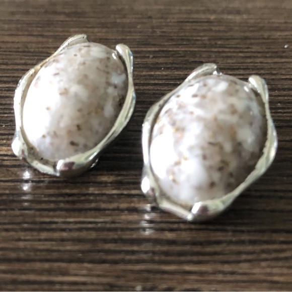 Vintage Sliver & white stone clip on earrings - Picture 2 of 3